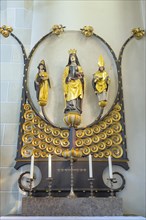 Side altar with three holy figures