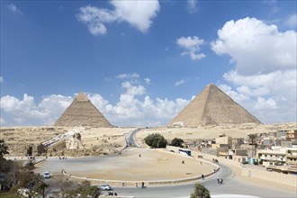 The pyramids of Khufu and Khafre with the Sphinx