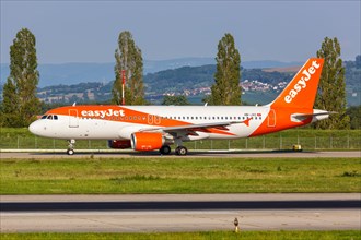 An EasyJet Switzerland Airbus A320 with the registration number HB-JXC at EuroAirport Basel Mulhouse