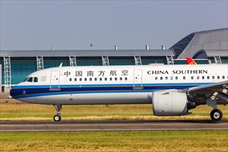 An Airbus A321neo aircraft of China Southern Airlines with registration mark B-1089 at Guangzhou Baiyun
