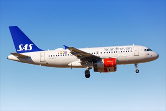 An Airbus A319 of SAS Scandinavian Airlines with the registration OY-KBT lands at Malaga Airport