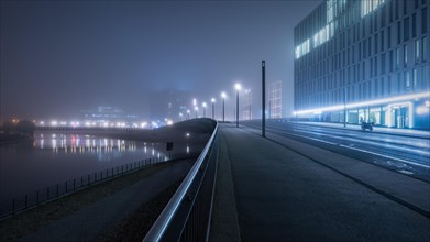 Nightly Hugo-Preuss-Bridge in the fog