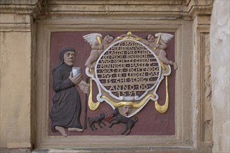 Painted relief on the facade of the Tempelhaus