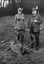 Paul von Hindenburg next to a shot stag