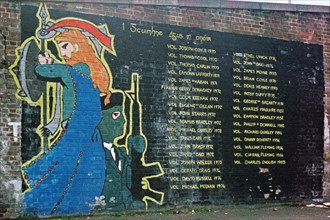 Graffiti and names on a wall