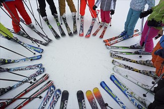Skiers' ski tips form a circle