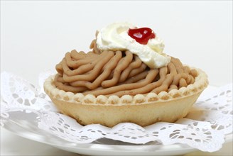 Vermicelles tartlets on plate