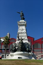 Statue of Henry the Navigator and former market hall
