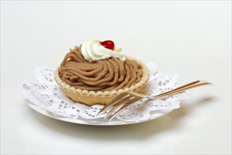 Vermicelles tartlets on plate