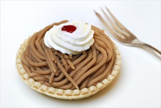 Vermicelles tartlets on plate