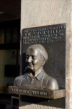 Bronze plaque for Margarethe Engelhardt