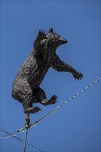 Statue of the Bernese bear dancing on a rope