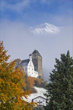 Freundsberg Castle in autumn
