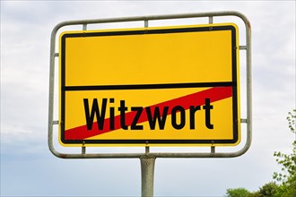 Place-name sign at the end of Witzwort