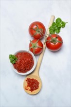 Tomato paste in skin