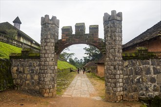 Entrance to FonÂ´s palace
