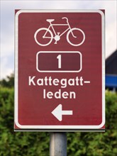Red sign with pictogram bicycle