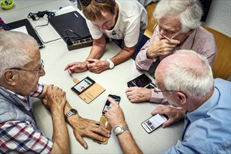Seniors self-help dealing with computer