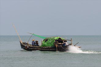 Fishing boat from the Moken sea gypies