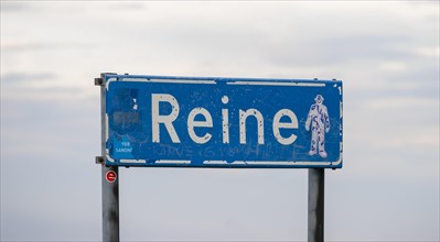 Place name sign Reine