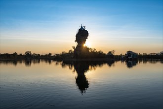 Backlight of the Kyauk Kalap pagoda