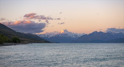 Lake Pukaki with view of Mount Cook at sunset