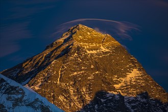 View from Kala Patthar in the evening light on Mount Everest