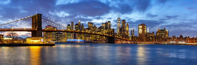 Skyline night city Manhattan panorama Brooklyn Bridge World Trade Center WTC in the
