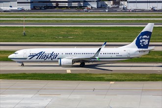 A Boeing 737-900ER aircraft of Alaska Airlines with registration N491AS at San Jose Airport