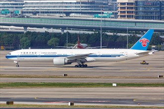 A China Southern Airlines Boeing 777-300ER with registration number B-7588 at Shanghai Airport