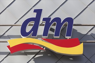 Logo dm drugstore