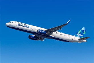 An Airbus A321 aircraft of JetBlue with the registration N934JB at New York Airport