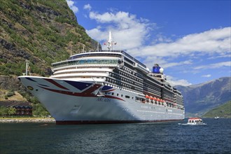 Cruise ship Arcadia in Aurlandsfjords