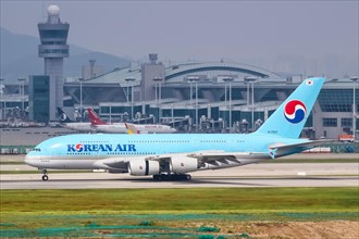 A Korean Air Airbus A380-800 aircraft with registration number HL7622 at Seoul Incheon International Airport
