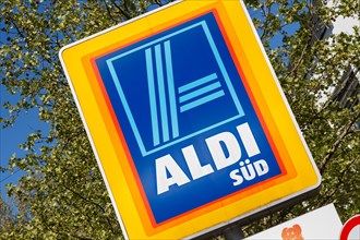 Aldi Sued logo symbol sign supermarket store discount store