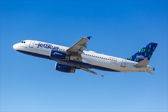 A JetBlue Airbus A320 with registration N537JT at Los Angeles Airport