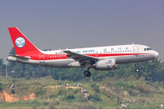 An Airbus A319 aircraft of Sichuan Airlines with registration number B-6422 at Chengdu Airport