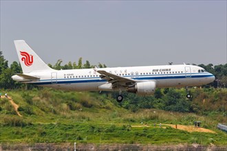 An Air China Airbus A320 aircraft with registration number B-6846 at Chengdu Airport