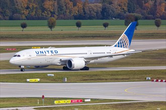 A United Airlines Boeing 787-8 Dreamliner aircraft with registration number N26910 at Munich Airport