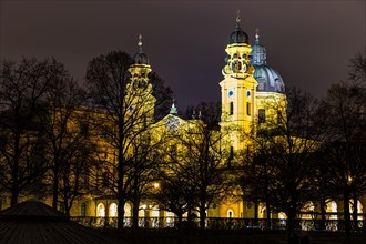 Theatinerkirche at night