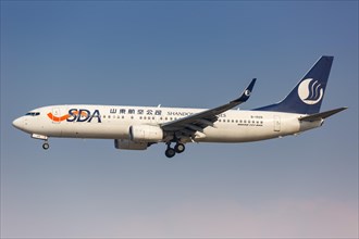 A Boeing 737-800 of SDA Shandong Airlines with registration number B-1509 at Shanghai Hongqiao Airport