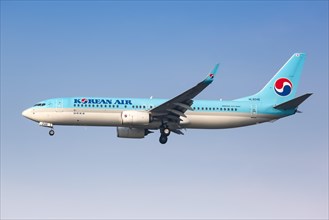 A Korean Air Boeing 737-800 with registration number HL8246 lands at Seoul Incheon International Airport