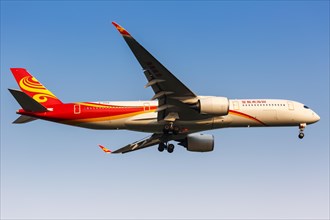 A Hainan Airlines A350-900 aircraft with registration number B-305A at Beijing Airport