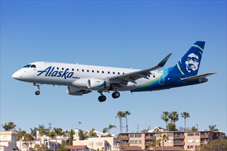 An Embraer ERJ 175 aircraft of Alaska Airlines Skywest with registration N175SY lands at San Diego airport