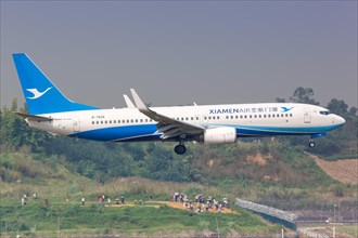 A Boeing 737-800 aircraft of XiamenAir with registration number B-7826 at Chengdu Airport