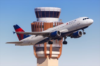 A Delta Air Lines Airbus A320 aircraft with registration N321US takes off from Phoenix Airport