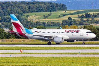 An Airbus A320 aircraft of Eurowings with the registration D-AEWT at Stuttgart Airport