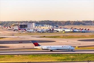 A Boeing 717-200 aircraft of Delta Air Lines with the registration N717JL at Atlanta airport