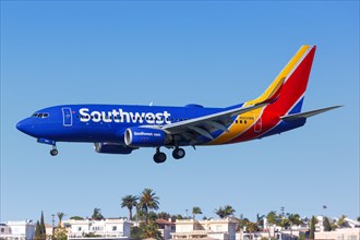 A Southwest Airlines Boeing 737-700 aircraft with registration number N954WN lands at San Diego airport