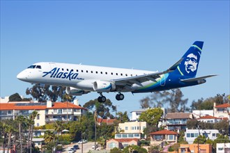 An Alaska Airlines Skywest Embraer ERJ 175 aircraft with registration N193SY lands at San Diego Airport